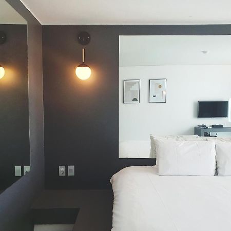 Pampas Hotel Jeju Bagian luar foto