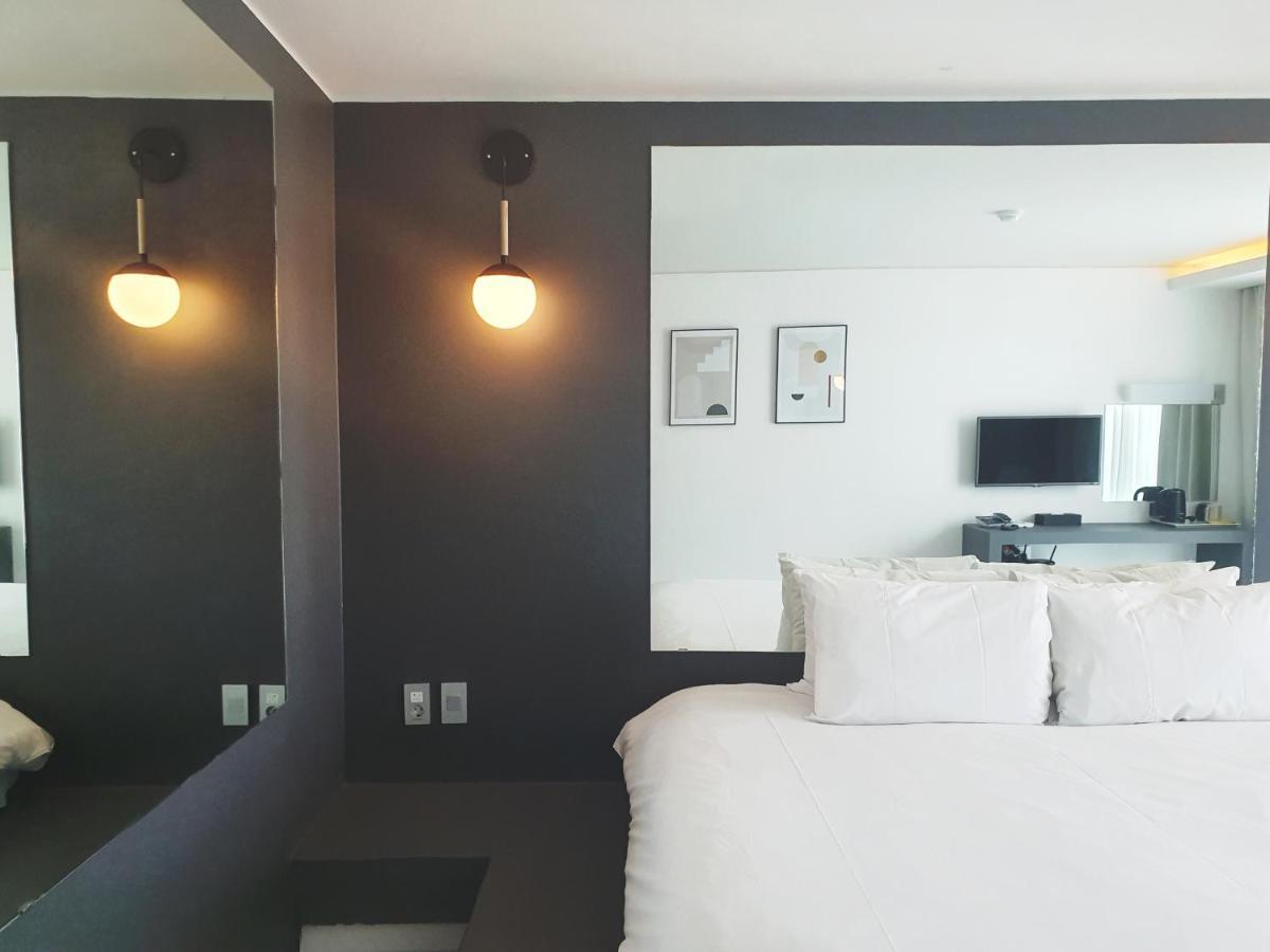 Pampas Hotel Jeju Bagian luar foto