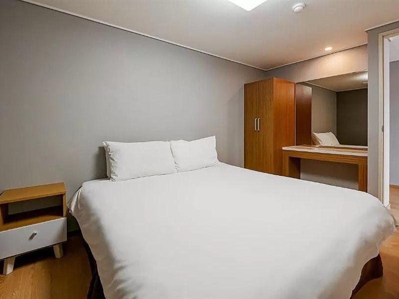 Pampas Hotel Jeju Bagian luar foto