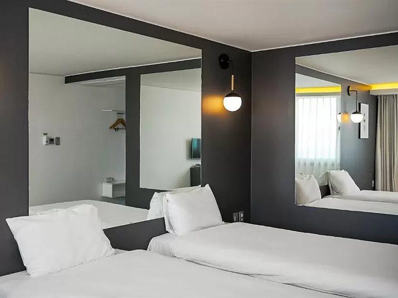Pampas Hotel Jeju Bagian luar foto