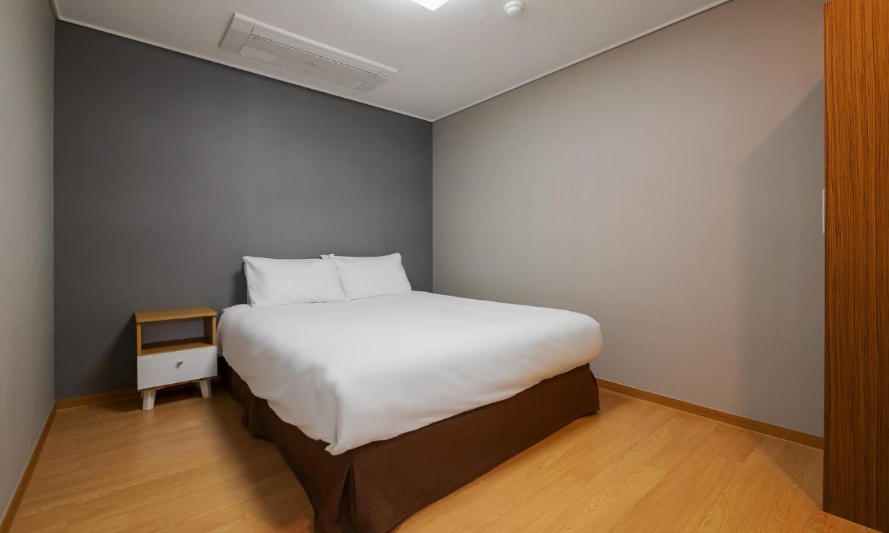 Pampas Hotel Jeju Bagian luar foto