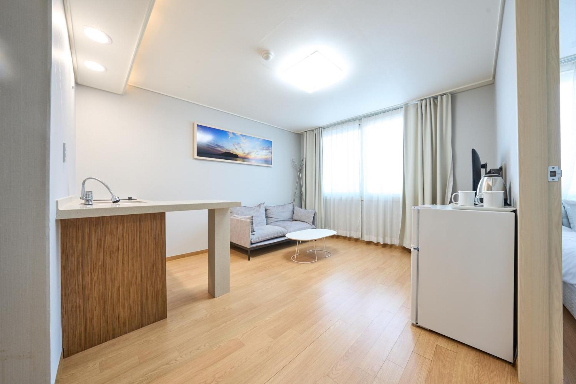 Pampas Hotel Jeju Bagian luar foto