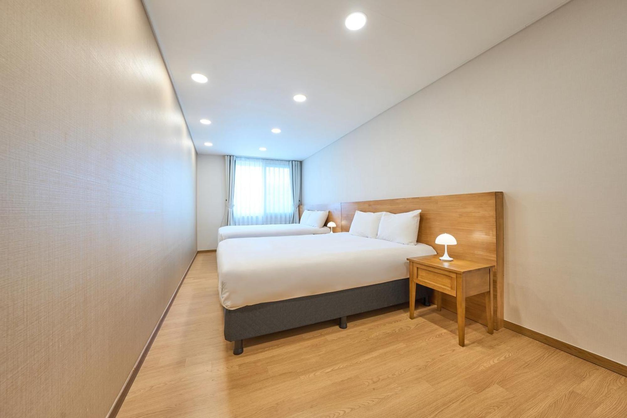 Pampas Hotel Jeju Bagian luar foto